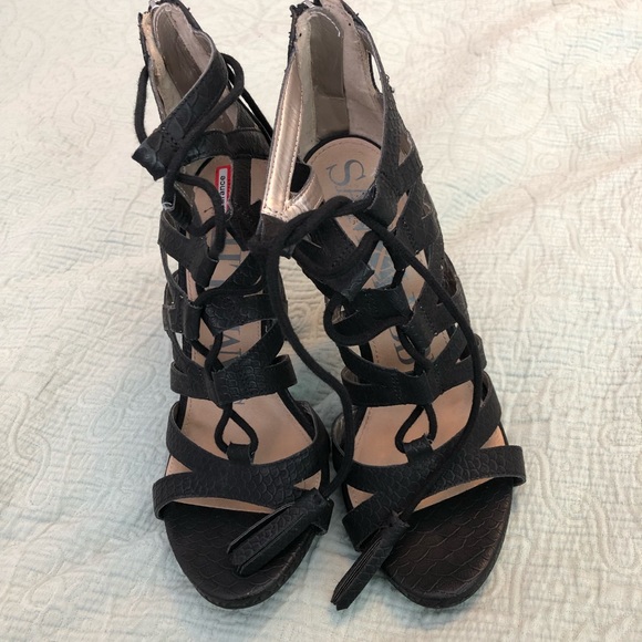 Sam & Libby Strappy Heels w/back zipper - Picture 2 of 5